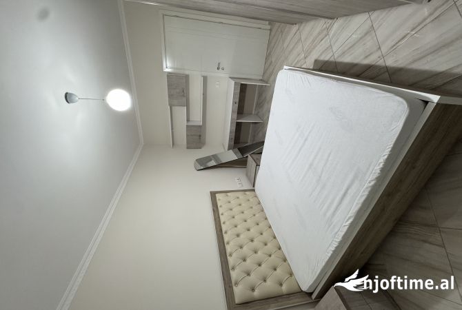 Shtepi me qera Apartament ne Tirane, 1+1, Mobilimi E mobiluar, Pagesa 60,000  Leke.