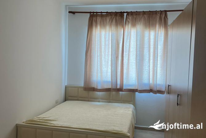 Shtepi me qera 1+1 ne Tirane - 400 Euro