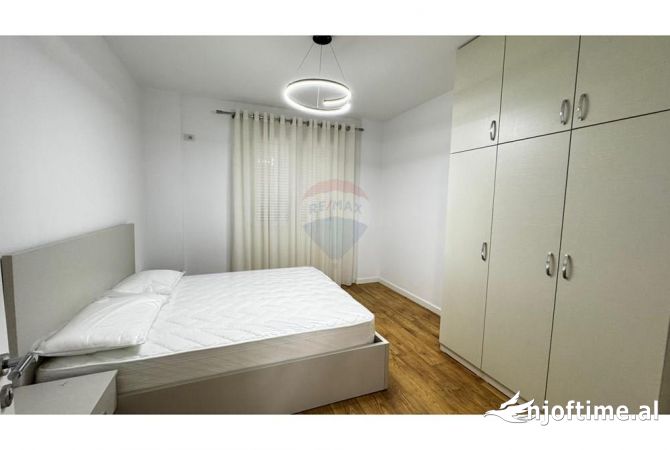Shtepi me qera 1+1 ne Tirane - 35,000 Leke