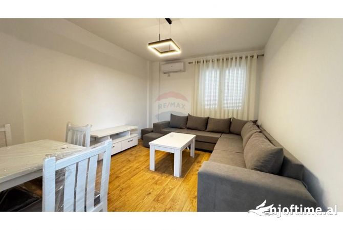 Shtepi me qera 1+1 ne Tirane - 35,000 Leke