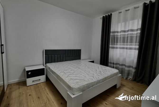 Shtepi me qera 2+1 ne Tirane - 650 Euro