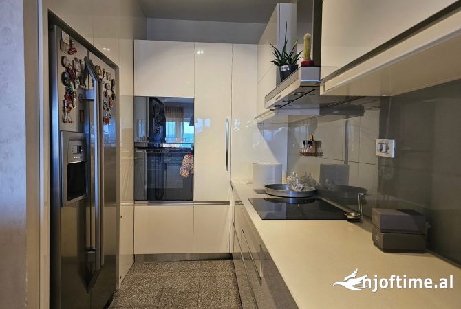 Shtepi me qera 2+1 ne Tirane - 1,200 Euro