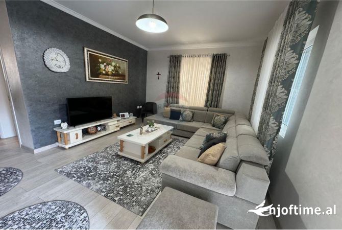Shtepi me qera 2+1 ne Tirane - 600 Euro