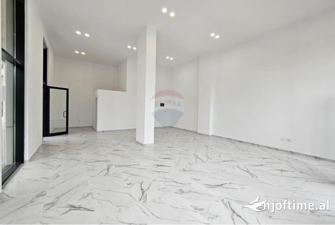 Ambient biznesi me qera 3+1 ne Tirane - 1,200 Euro