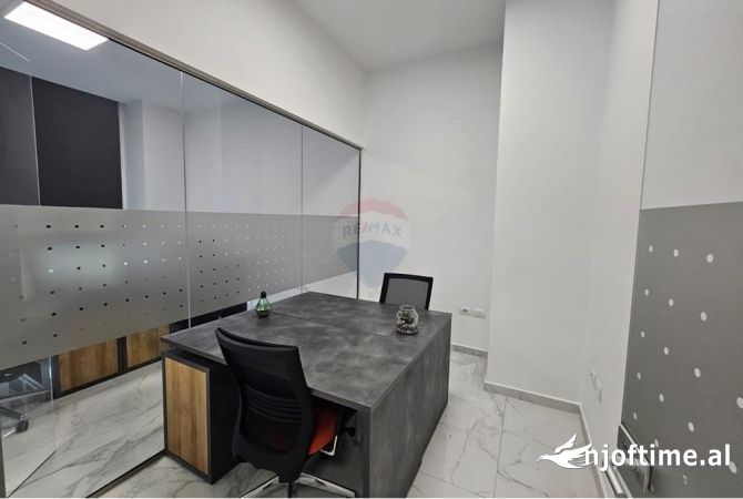 Ambient biznesi me qera 3+1 ne Tirane - 1,000 Euro