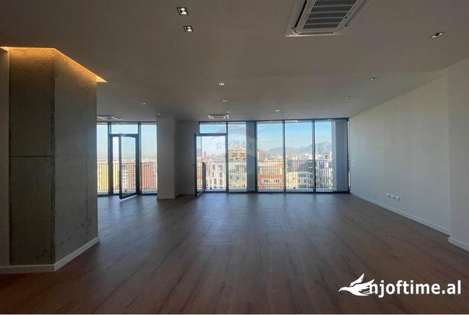 Ambient biznesi me qera 3+1 ne Tirane - 1,500 Euro