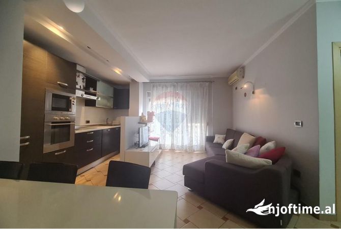 Shtepi me qera 2+1 ne Tirane - 600 Euro