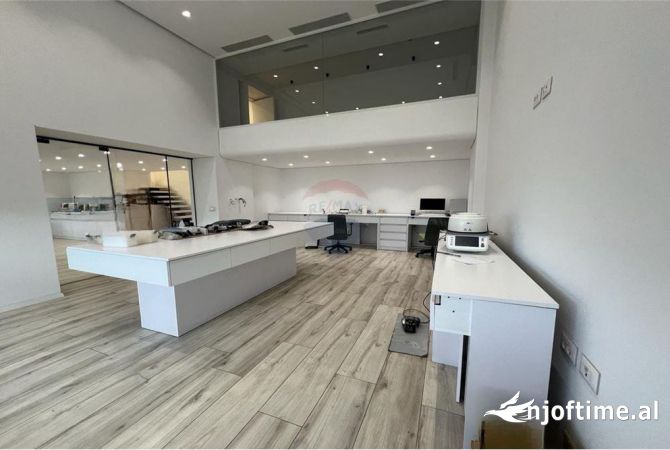 Ambient biznesi me qera 3+1 ne Tirane - 1,500 Euro