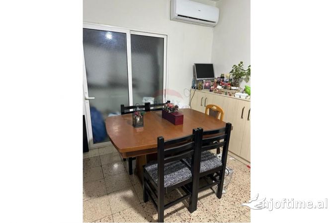 Shtepi me qera 2+1 ne Tirane - 55,000 Leke