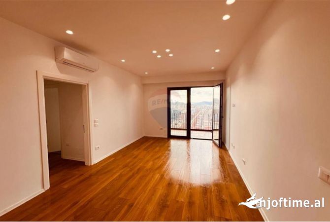 Ambient biznesi me qera 3+1 ne Tirane - 1,000 Euro