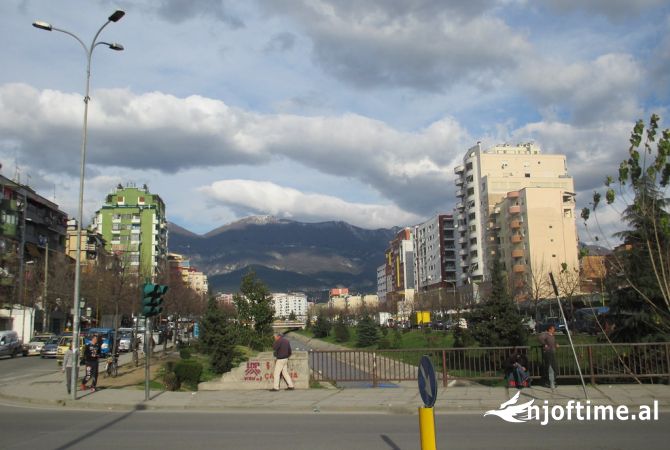 Shtepi me qera 2+1 ne Tirane - 650 Euro