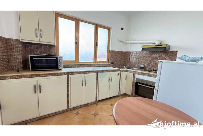 Shtepi me qera 2+1 ne Tirane - 450 Euro