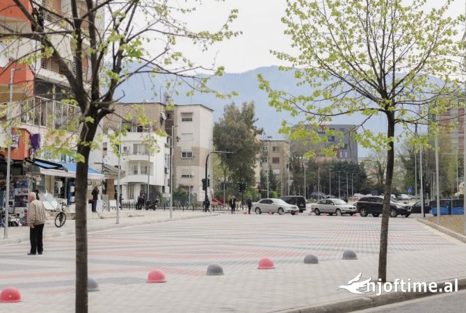 Shtepi me qera 2+1 ne Tirane - 650 Euro