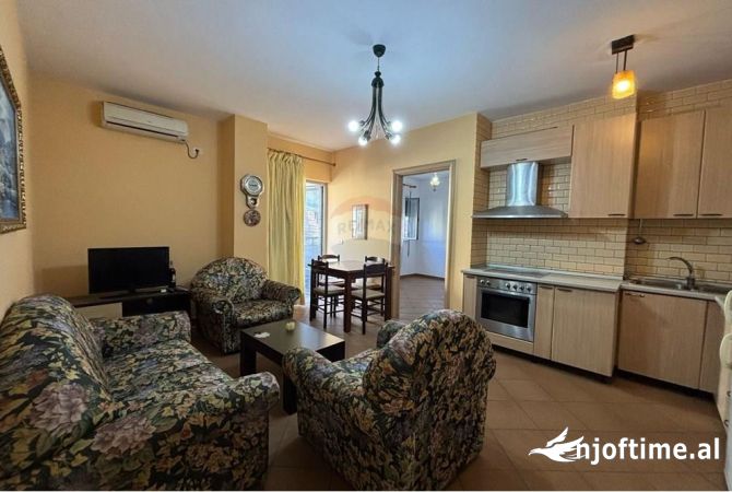 Shtepi me qera 2+1 ne Tirane - 550 Euro