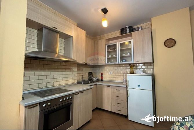 Shtepi me qera 2+1 ne Tirane - 550 Euro