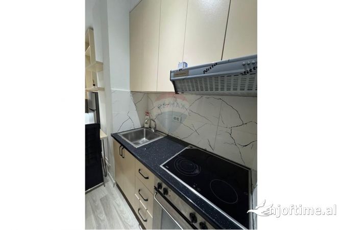 Shtepi me qera Apartament ne Tirane, Garsoniere, Mobilimi E mobiluar, Pagesa 450  Euro.