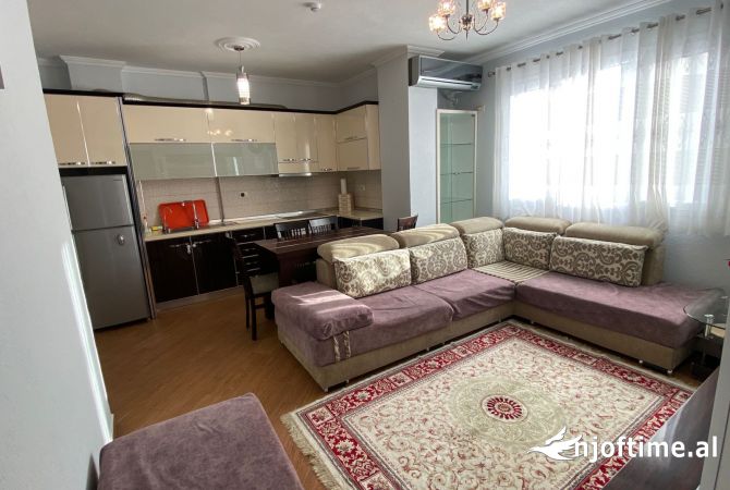 Shtepi me qera 2+1 ne Tirane - 400 Euro