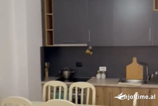 Shtepi me qera 2+1 ne Tirane - 350 Euro