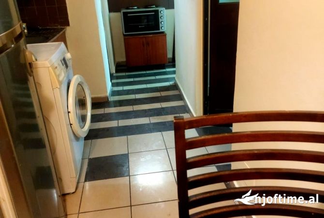 Shtepi me qera Garsoniere ne Tirane - 32,000 Leke