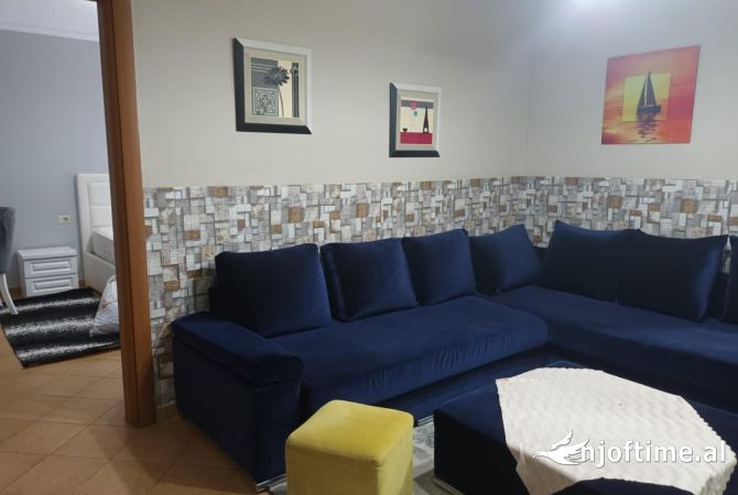 Shtepi me qera 2+1 ne Tirane - 47,000 Leke