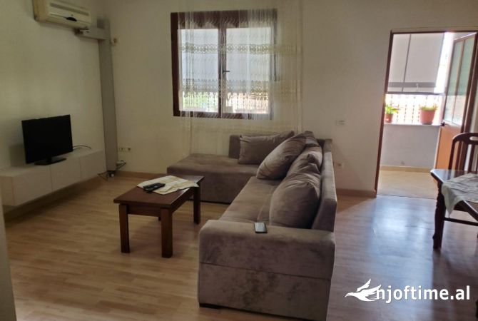 Shtepi me qera 1+1 ne Tirane - 45,000 Leke