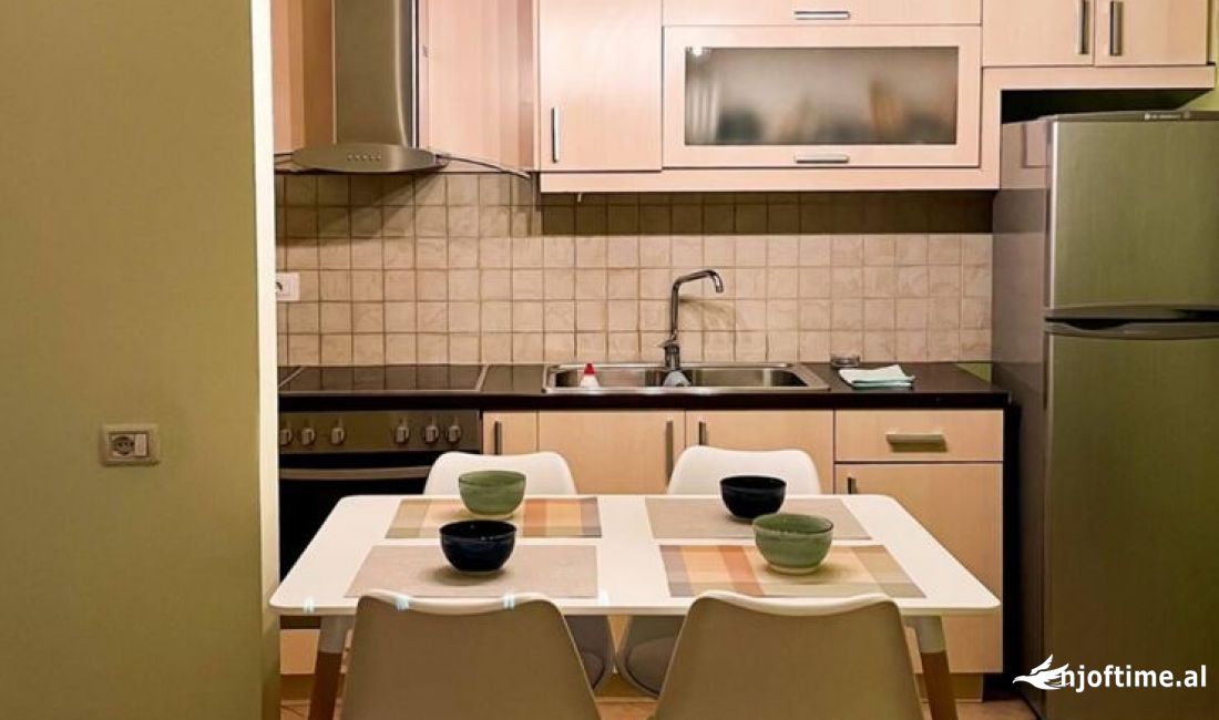 Shtepi me qera Apartament ne Tirane, 1+1, Mobilimi E mobiluar, Pagesa 600  Euro.