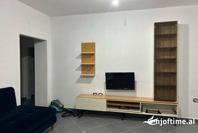 Shtepi me qera 2+1 ne Tirane - 38,000 Leke
