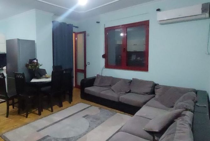 Shtepi me qera 1+1 ne Tirane - 40,000 Leke