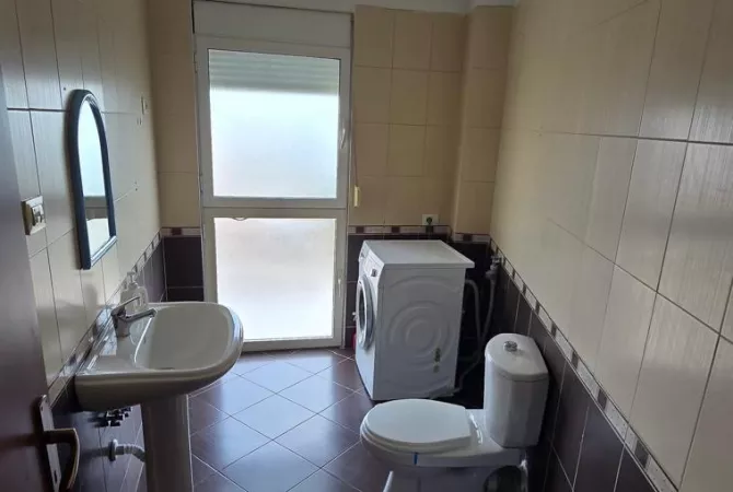 Shtepi me qera 2+1 ne Tirane - 500 Euro