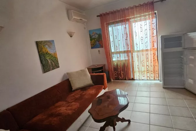 Shtepi me qera 1+1 ne Tirane - 350 Euro
