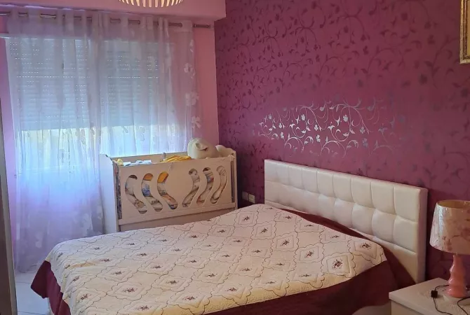 Shtepi me qera 2+1 ne Tirane - 40,000 Leke