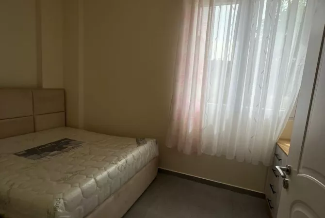 Shtepi me qera 1+1 ne Tirane - 40,000 Leke