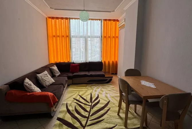 Shtepi me qera 2+1 ne Tirane - 400 Euro