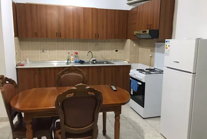 Shtepi me qera 1+1 ne Tirane - 45,000 Leke