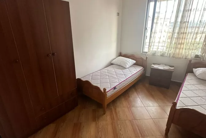 Shtepi me qera 2+1 ne Tirane - 50,000 Leke