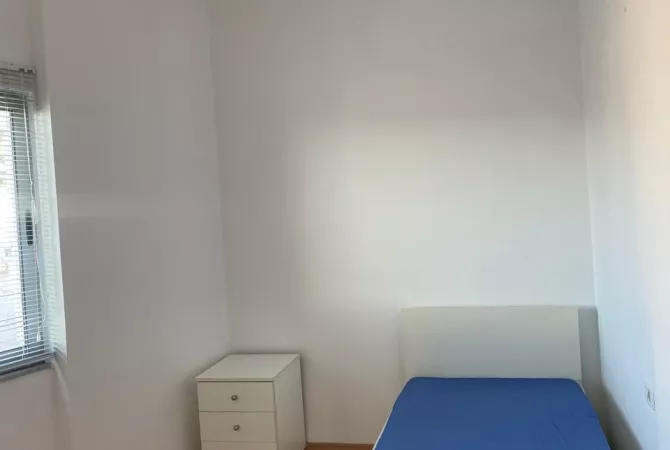Shtepi me qera 2+1 ne Tirane - 400 Euro