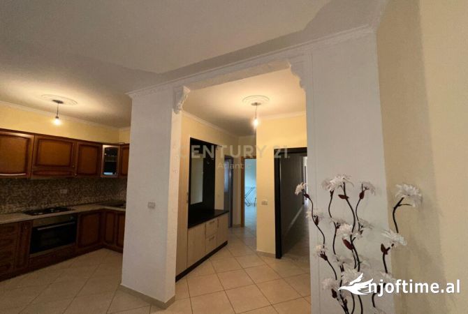 Shtepi me qera 2+1 ne Durres - 400 Euro