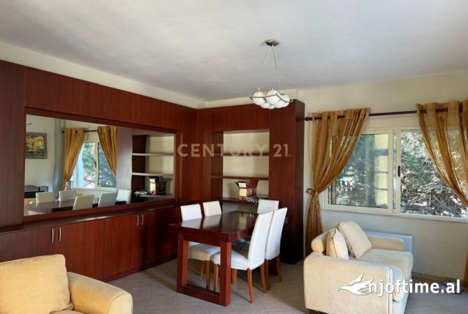 Shtepi ne shitje Apartament ne Durres, 2+1, Mobilimi E mobiluar, Pagesa 195,000  Euro.