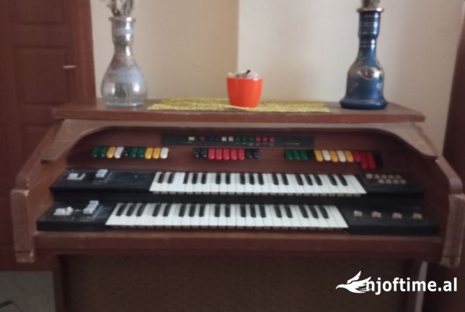 Kompjutera dhe Elektronike  ne Tirane - 530 Euro