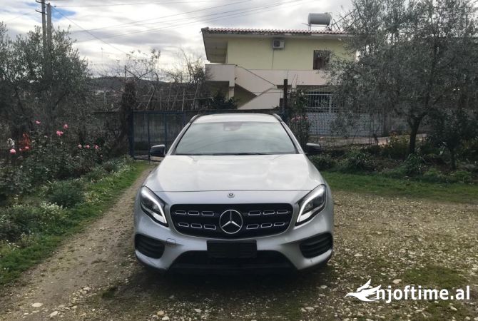 Makina ne shitje  ne Fier - 25,900 Euro