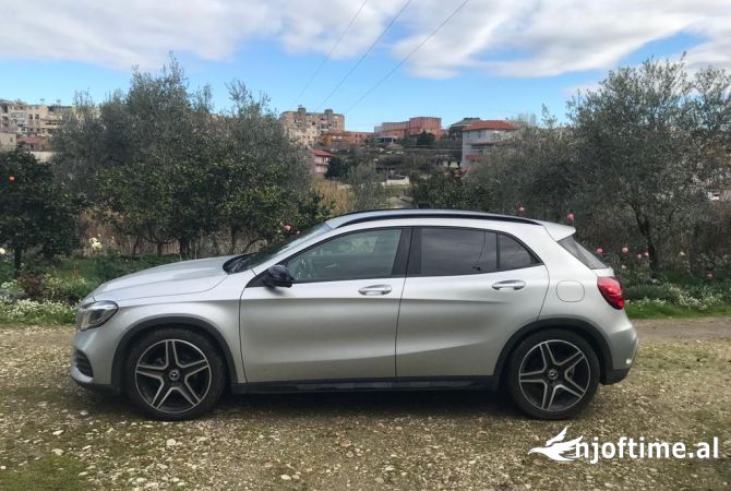 Makina ne shitje  ne Fier - 25,900 Euro
