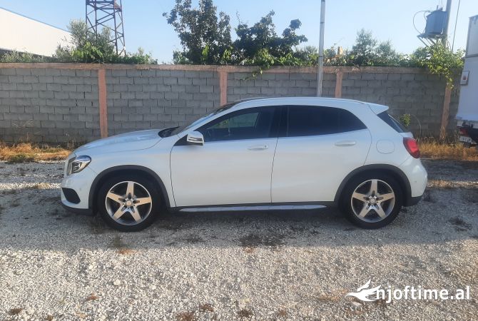 Makina ne shitje  ne Fier - 18,500 Euro