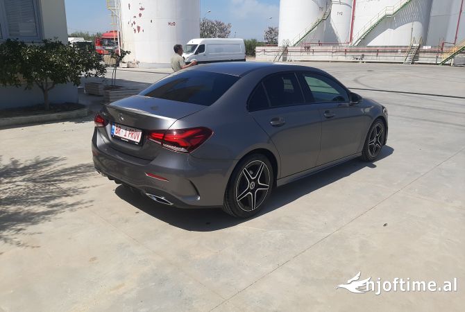 Makina ne shitje ne Fier, Mercedes-Benz, 2020 Diesel,Kambio Automatik Pagesa 28,500  Euro.