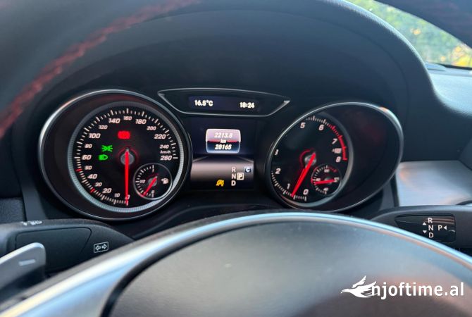 Makina ne shitje ne Fier, Mercedes-Benz, 2019 Benzine,Kambio Automatik Pagesa 28,500  Euro.