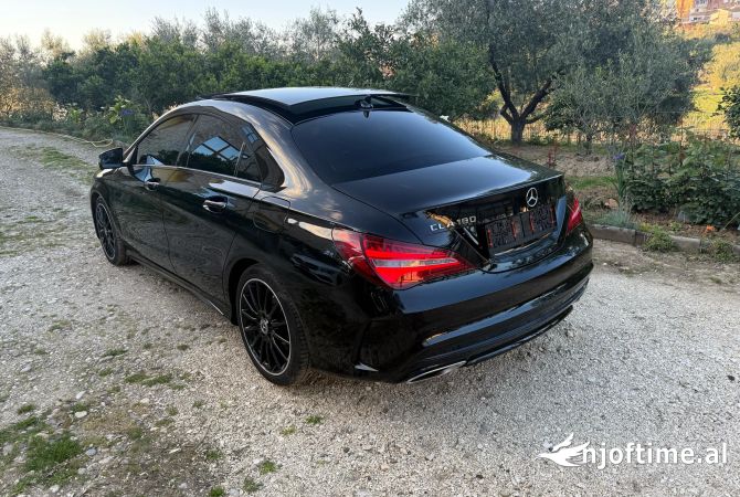 Makina ne shitje ne Fier, Mercedes-Benz, 2019 Benzine,Kambio Automatik Pagesa 28,500  Euro.