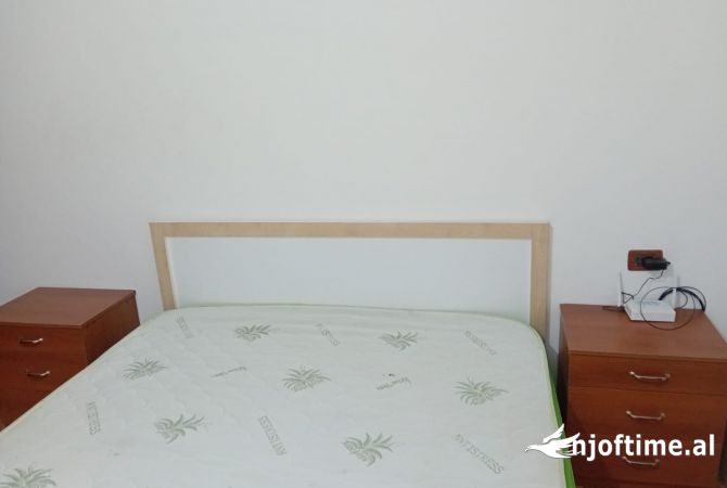 Shtepi me qera 1+1 ne Tirane - 26,000 Leke