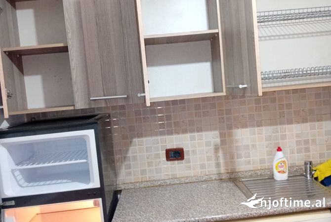 Shtepi me qera 1+1 ne Tirane - 26,000 Leke