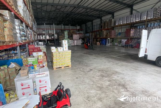 Ambient biznesi me qera 4+1 ne Tirane - 2,000 Euro