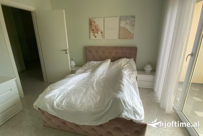 Shtepi ne shitje Apartament ne Vlore, 2+1, Mobilimi E mobiluar, Pagesa 207,900  Euro.