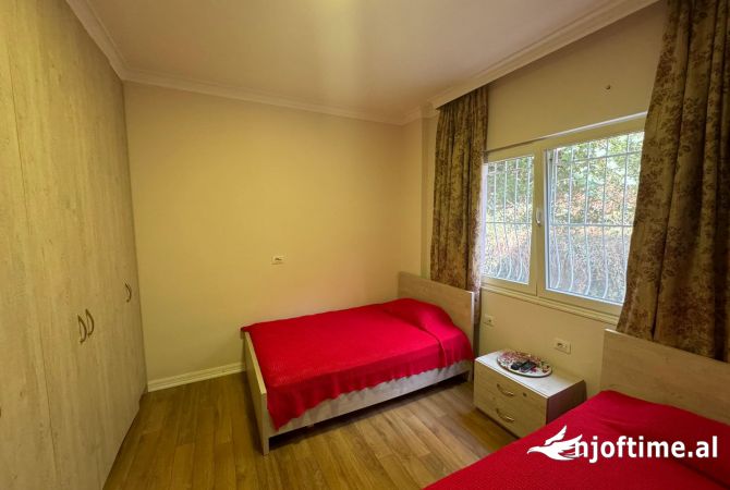 Shtepi me qera Apartament ne Tirane, 2+1, Mobilimi E mobiluar, Pagesa 850  Euro.